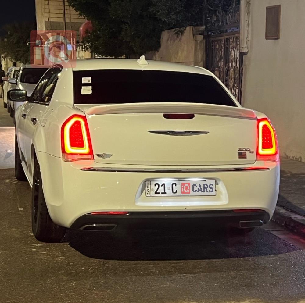 كرايسلر 300
